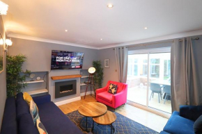 Sunningdale Stunning Spacious 4 Bedroom House 11